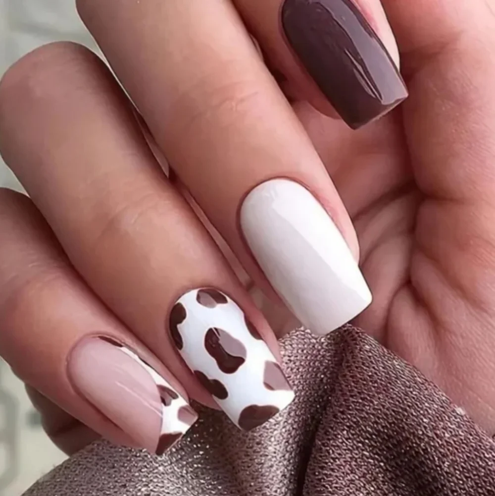 24 Pieces Fake Press On Nails